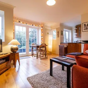 Apartment Host & - Tivoli Garden Flat, Brighton